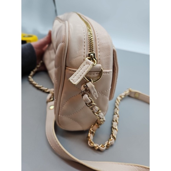 Forever 21 Blush Pink Quilted Faux Leather Shoulder Purse Gold Tone Hardware - Picture 7 of 13